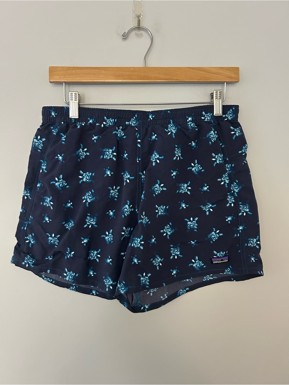 Patagonia Women's Baggies Shorts Navy Blue Turtle Size Medium